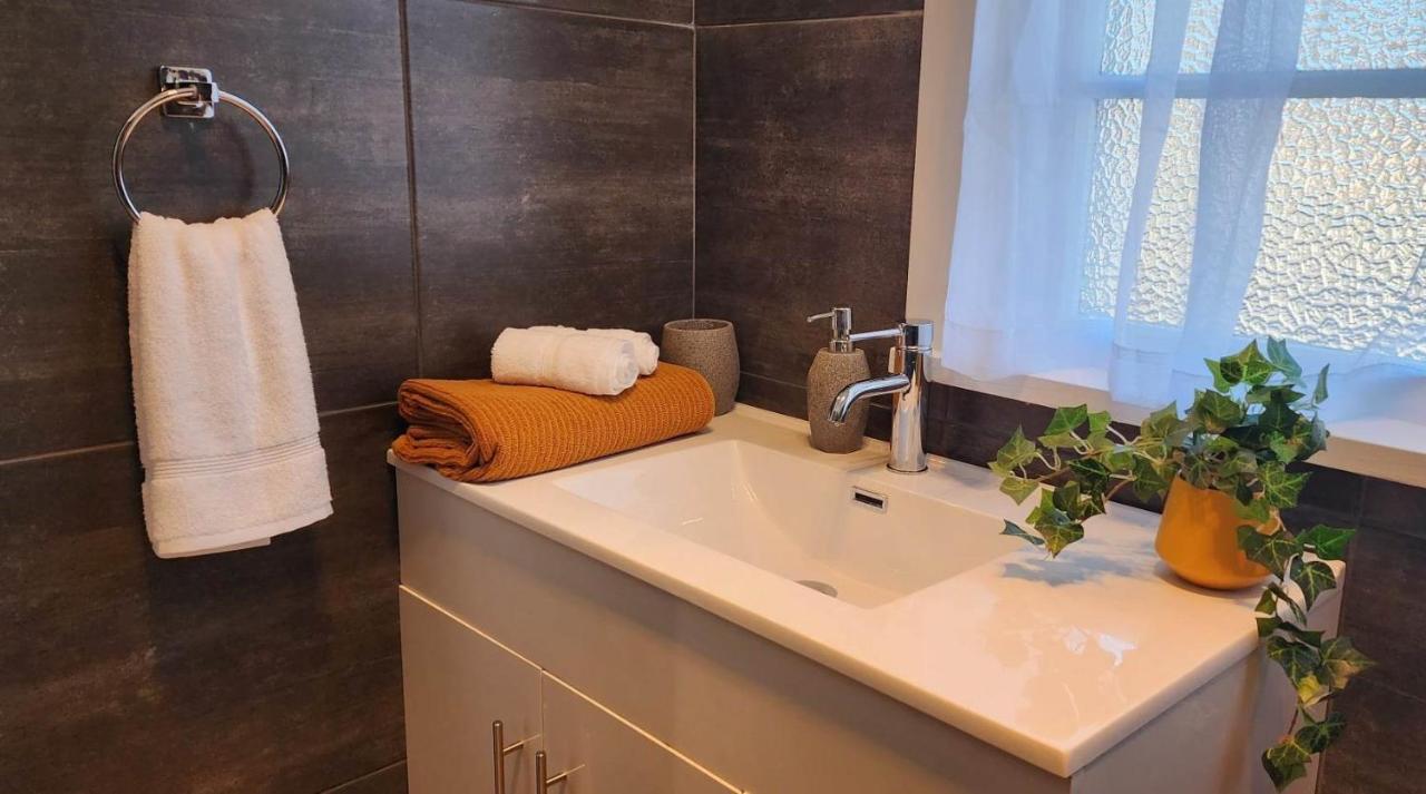 فيلا Whitehaven House Lawrence المظهر الخارجي الصورة